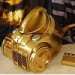 Goldener Staubsauger Hinten
